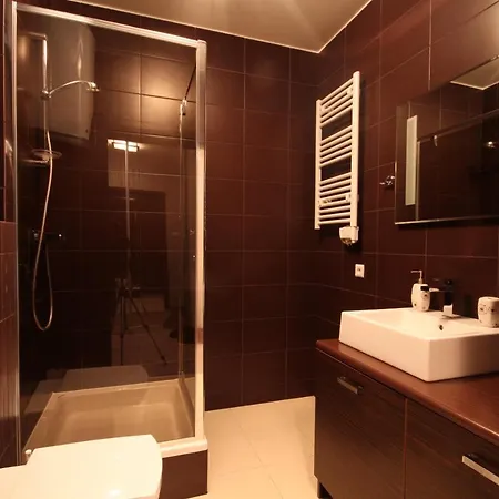 Apartserwis - Paryski Apartman *